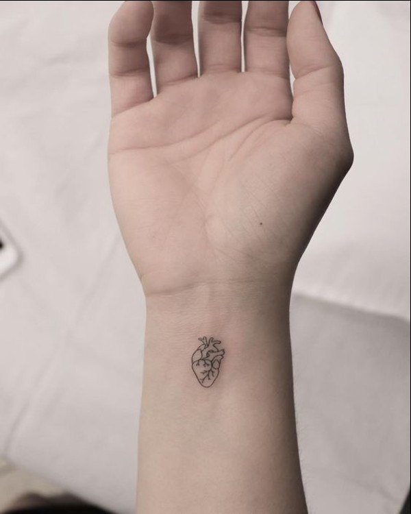 tiny heart tattoos designs