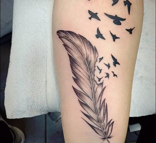 50+ Very Attractive Feather tattoos Designs & Ideas For Tattoo Lovers