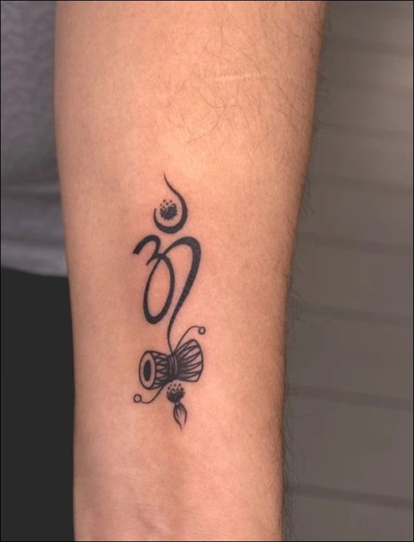 Small om Tattoo | Om tattoo, Small hand tattoos, Tattoos