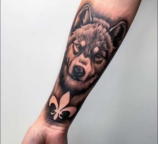 wolf tattoos designs on inner forearm