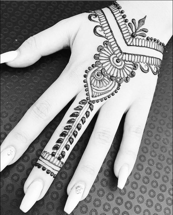 henna tattoo designs on finger