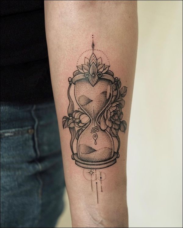 Awesome Hourglass Tattoo Designs Ideas For Men And Women Tattoosinsta