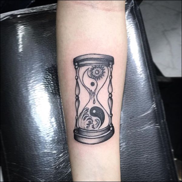 memento mori hourglass tattoo